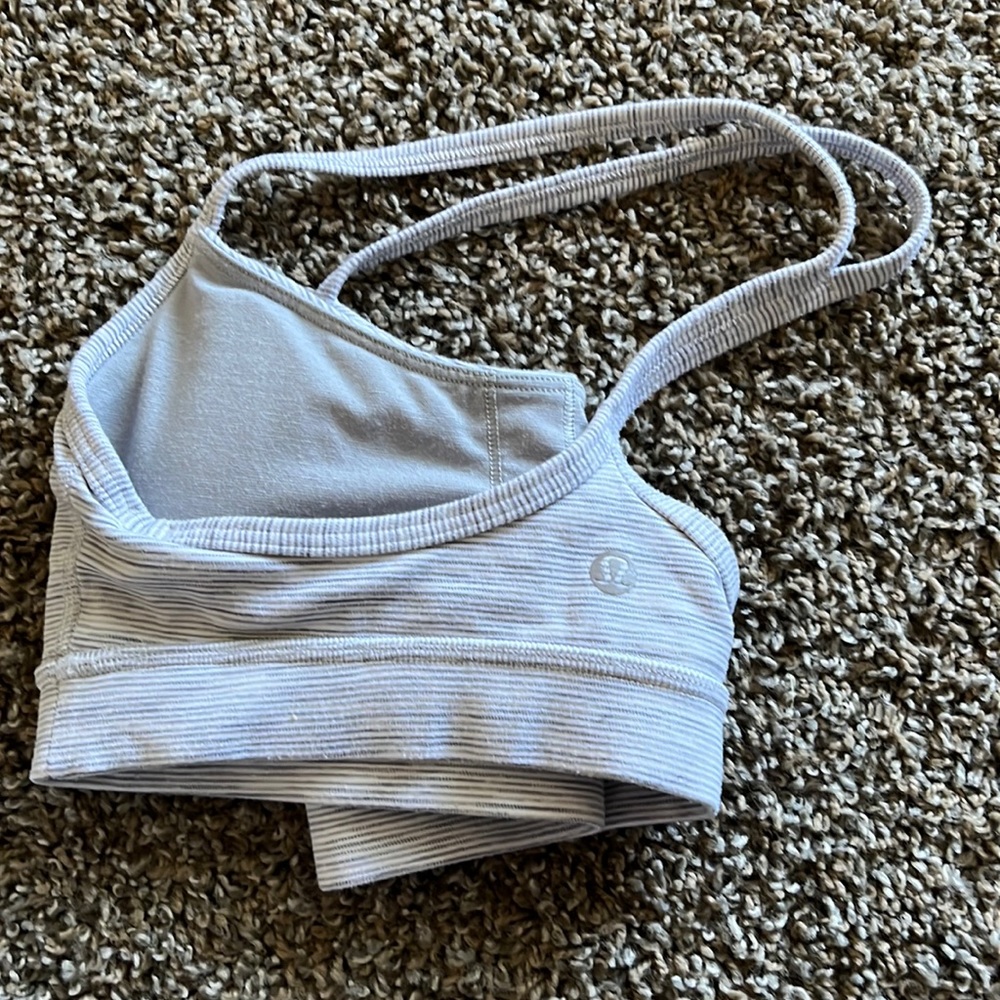 Size 2 never worn Lululemon sports bra!